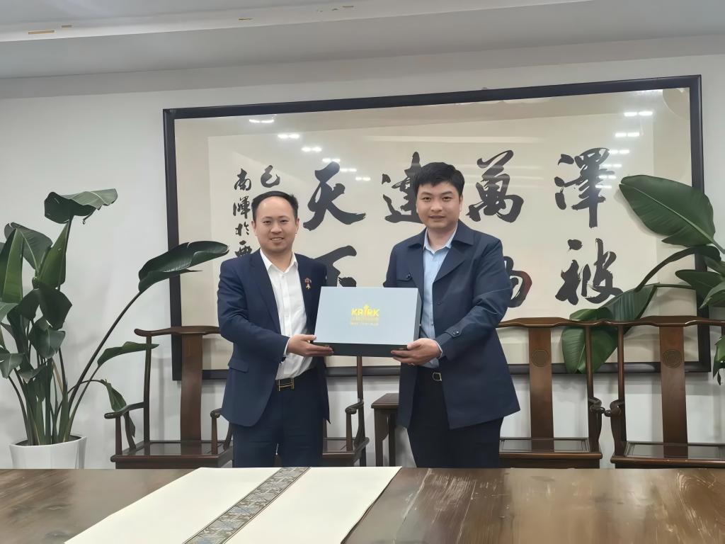 泰国格乐大学中国事务国际交流处一行莅临beat365洽谈合作